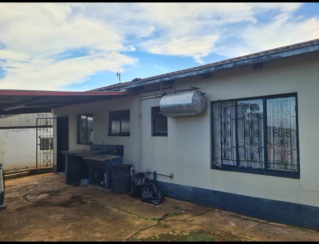 3 BEDROOM FREEHOLD FOR SALE IN COPESVILLE